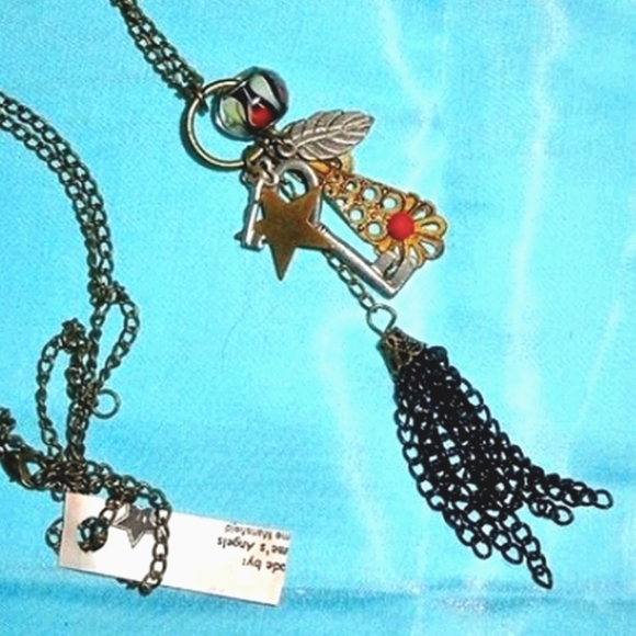 Keys, Star & Tassel Eclectic Necklace - Picture 11 of 16